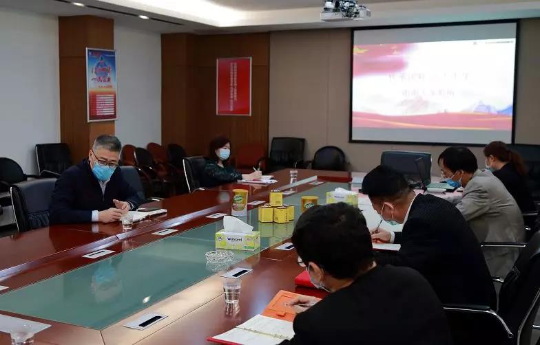 广药集团总经理杨军到白云山1277星际电子游戏公司调研